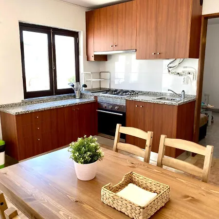 W.H.House/V1